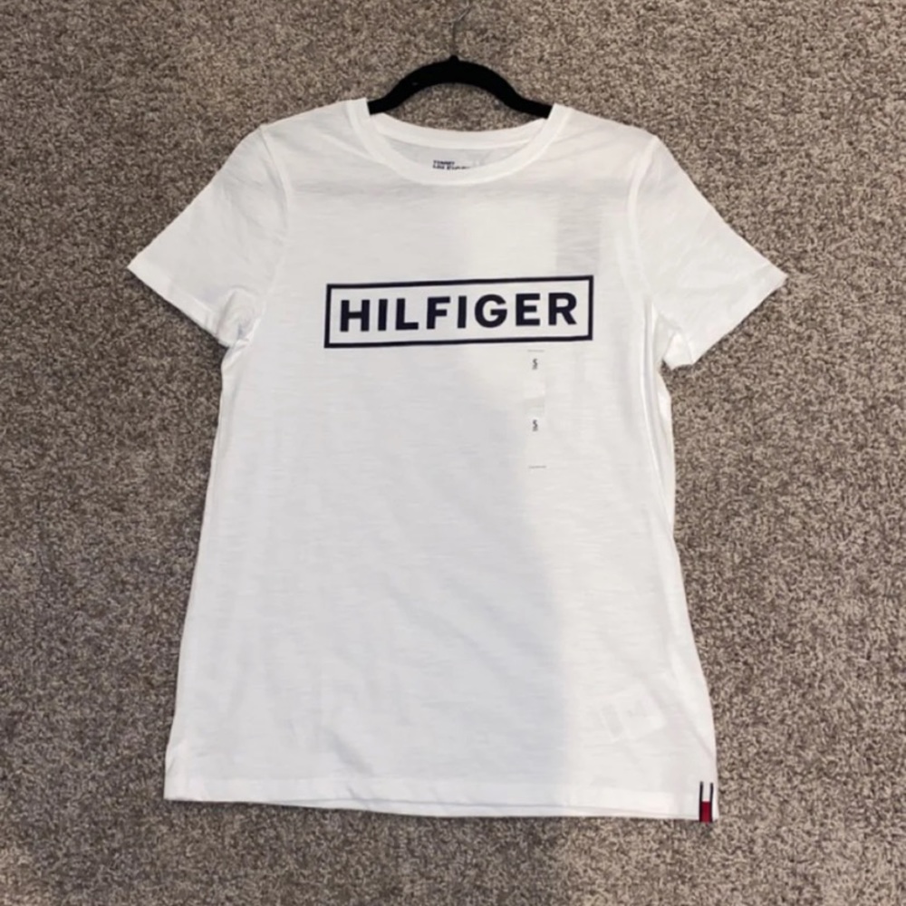 Tommy Hilfiger graphic tee